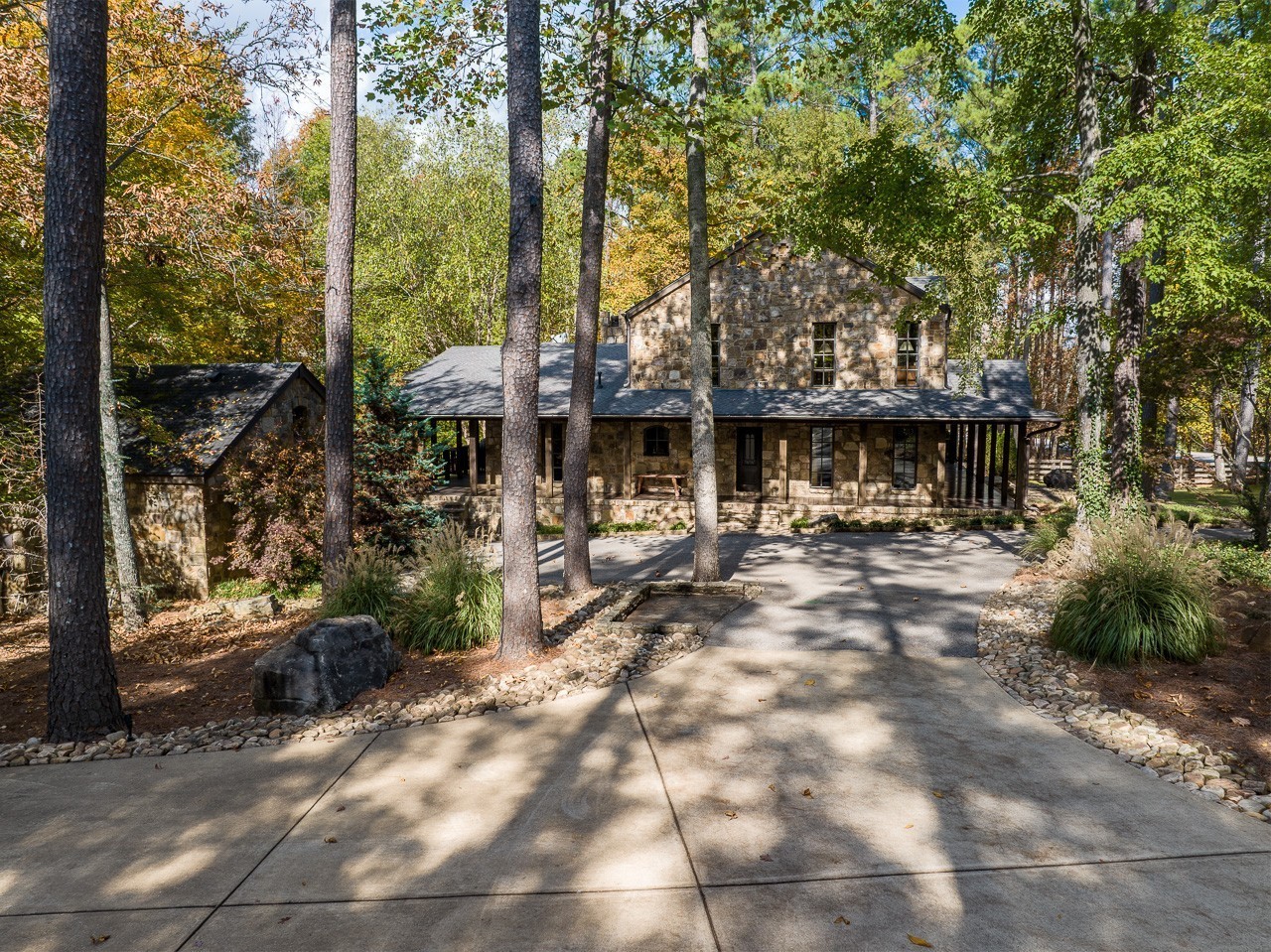 5551 Parker Branch Road Franklin, TN 37064 - Photo 6 of 67 a view of a house with backyard and sitting area