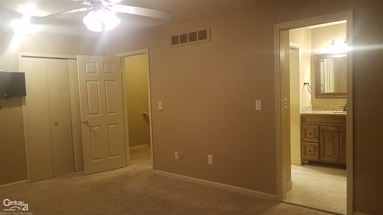 737 Oak Brook Ridge Drive Rochester Hills, MI 48307 - Photo 33 of 34