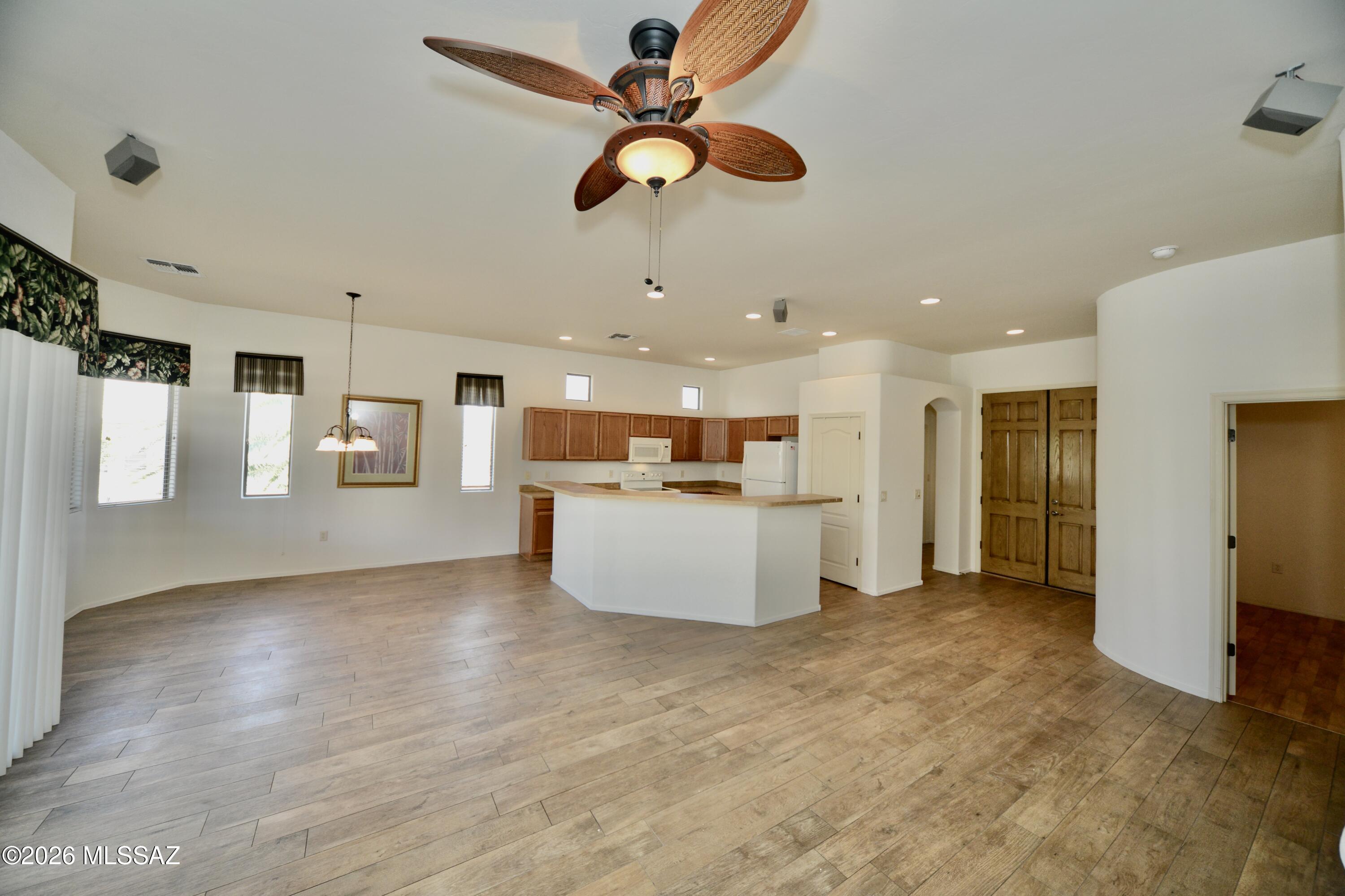 938 West Ashworth Road Green Valley, AZ 85614 - Photo 11 of 41