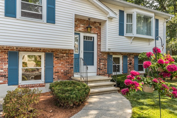 140 Spring Street Stoneham, MA 02180 - Photo 3 of 30