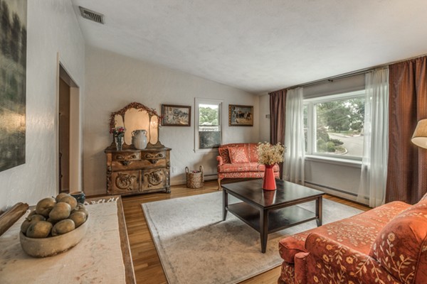140 Spring Street Stoneham, MA 02180 - Photo 5 of 30