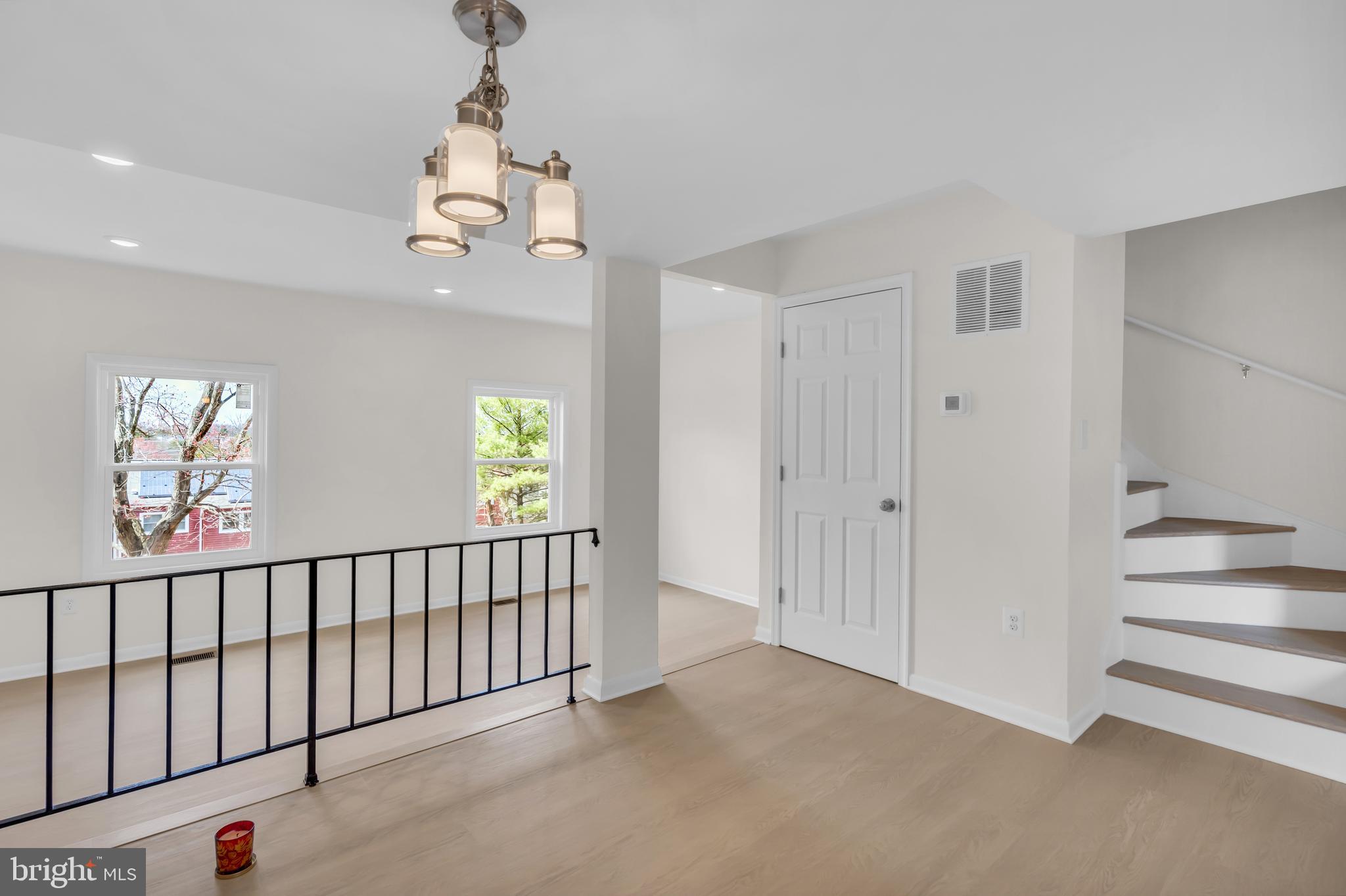 26 Timber Rock Road Gaithersburg, MD 20878 - Photo 8 of 35 Dining Room