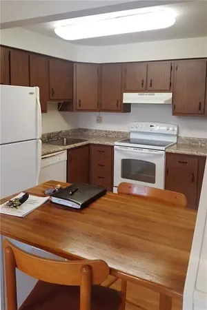 $950 | 609 Calais Drive, Unit 3208, Pittsburgh, PA 15237