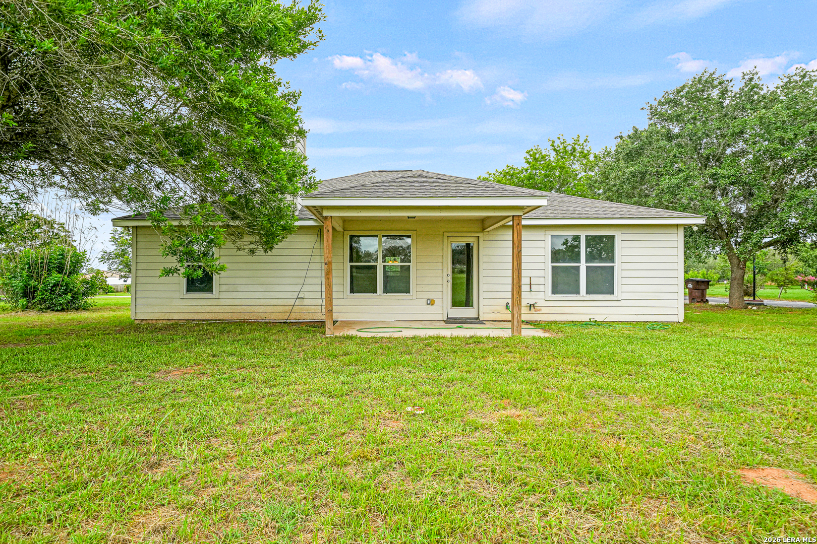 725 Cimarron Square Poteet, TX 78065 - Photo 30 of 37