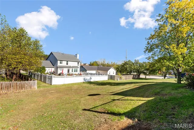 $335,000 | 11 Bryan Valley Court, O'Fallon, MO 63366