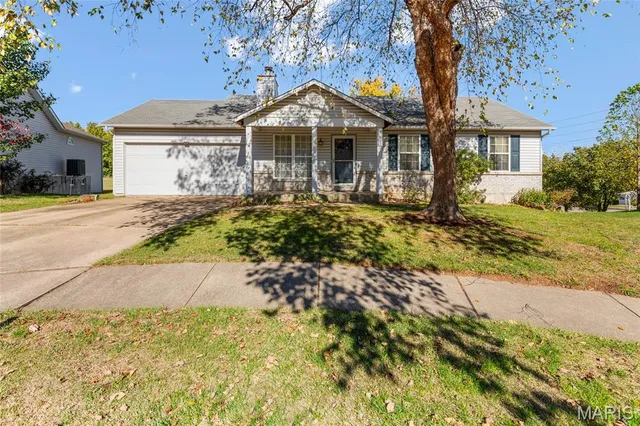 $335,000 | 11 Bryan Valley Court, O'Fallon, MO 63366