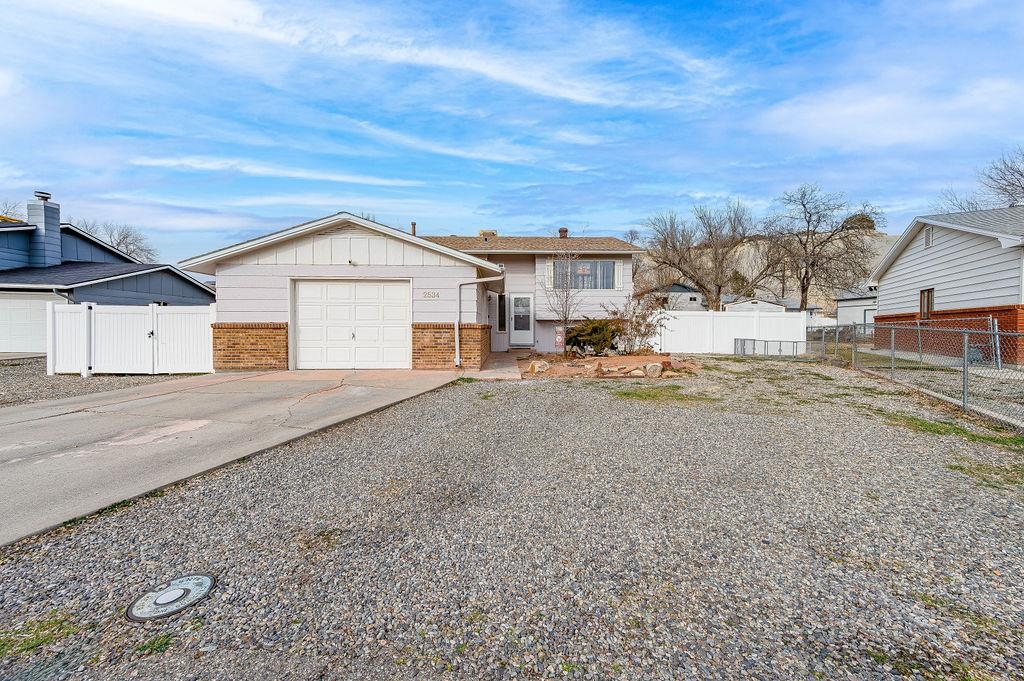 2534 Walnut Avenue Grand Junction, CO 81501 - Photo 2 of 30