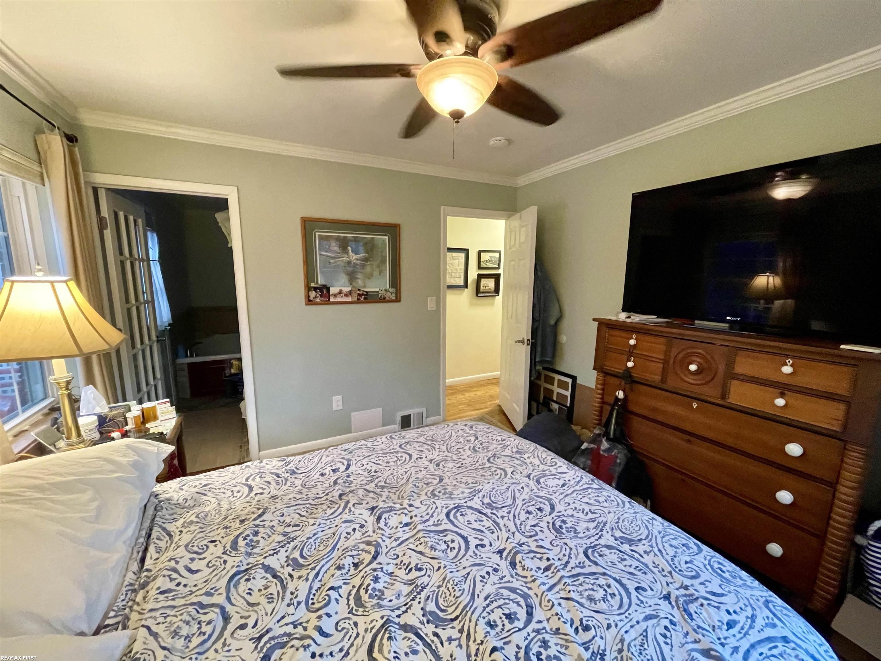 1178 Hampton Road Grosse Pointe, MI 48236 - Photo 23 of 50 Main floor Primary Bed
