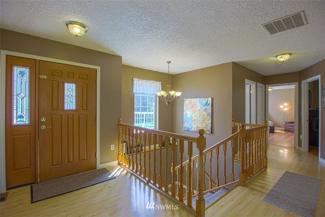 513 Powell Road Castle Rock, WA 98611 - Photo 7 of 24
