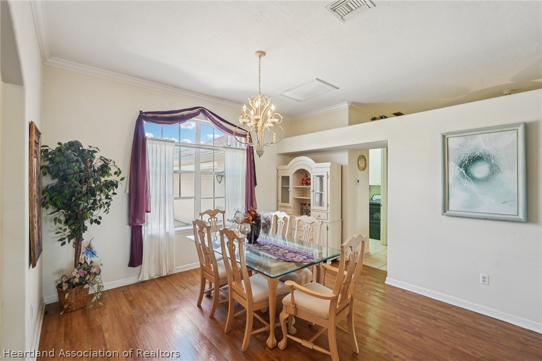 107 Orange Road Northeast Lake Placid, FL 33852 - Photo 10 of 47 Dining Room