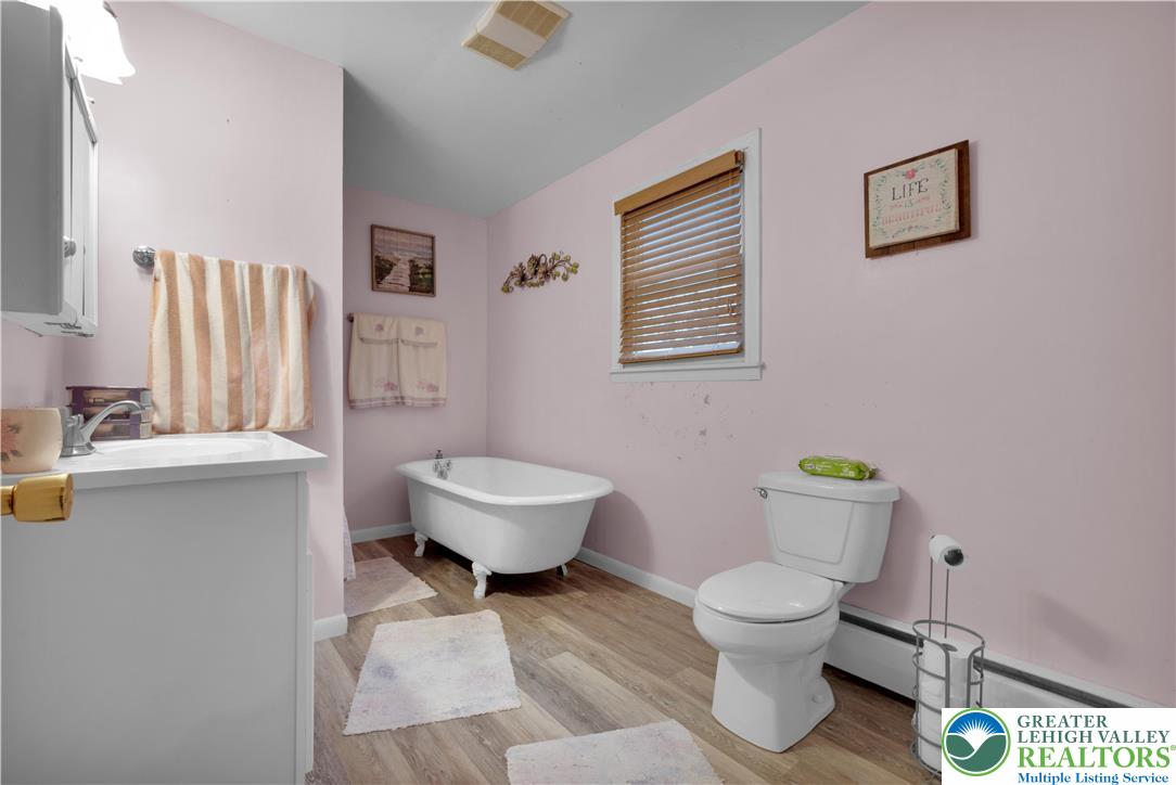 99 Garibaldi Avenue Roseto, PA 18013 - Photo 22 of 39