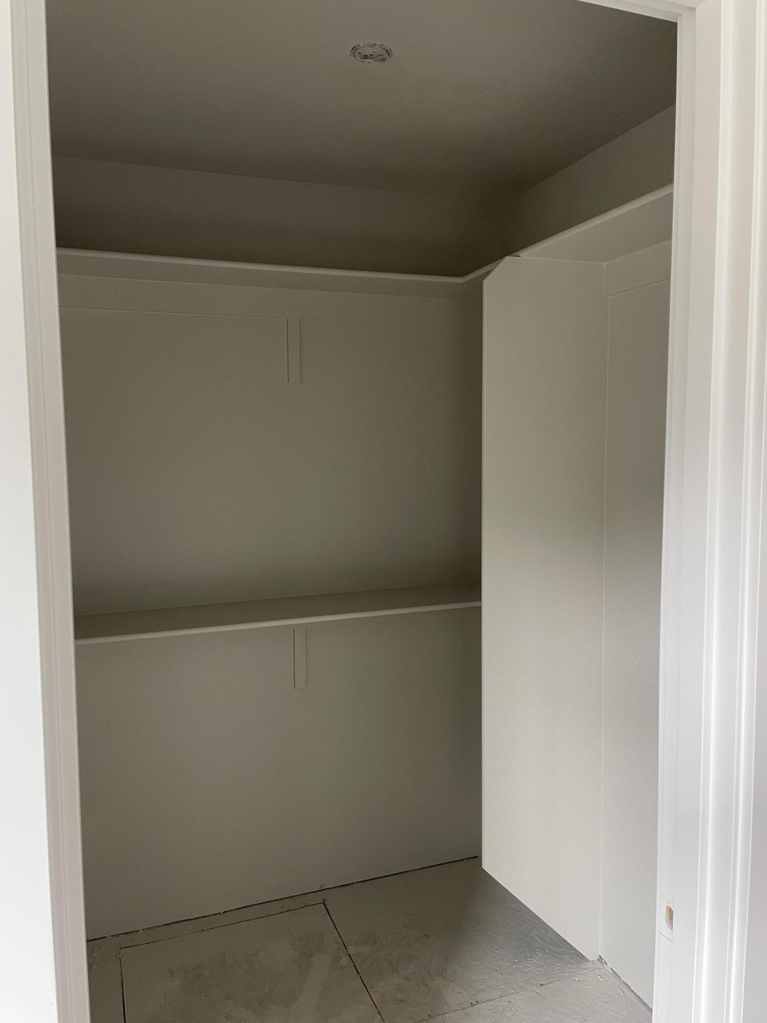 2481 Brady Way Medford, OR 97501 - Photo 8 of 9 Master Closet
