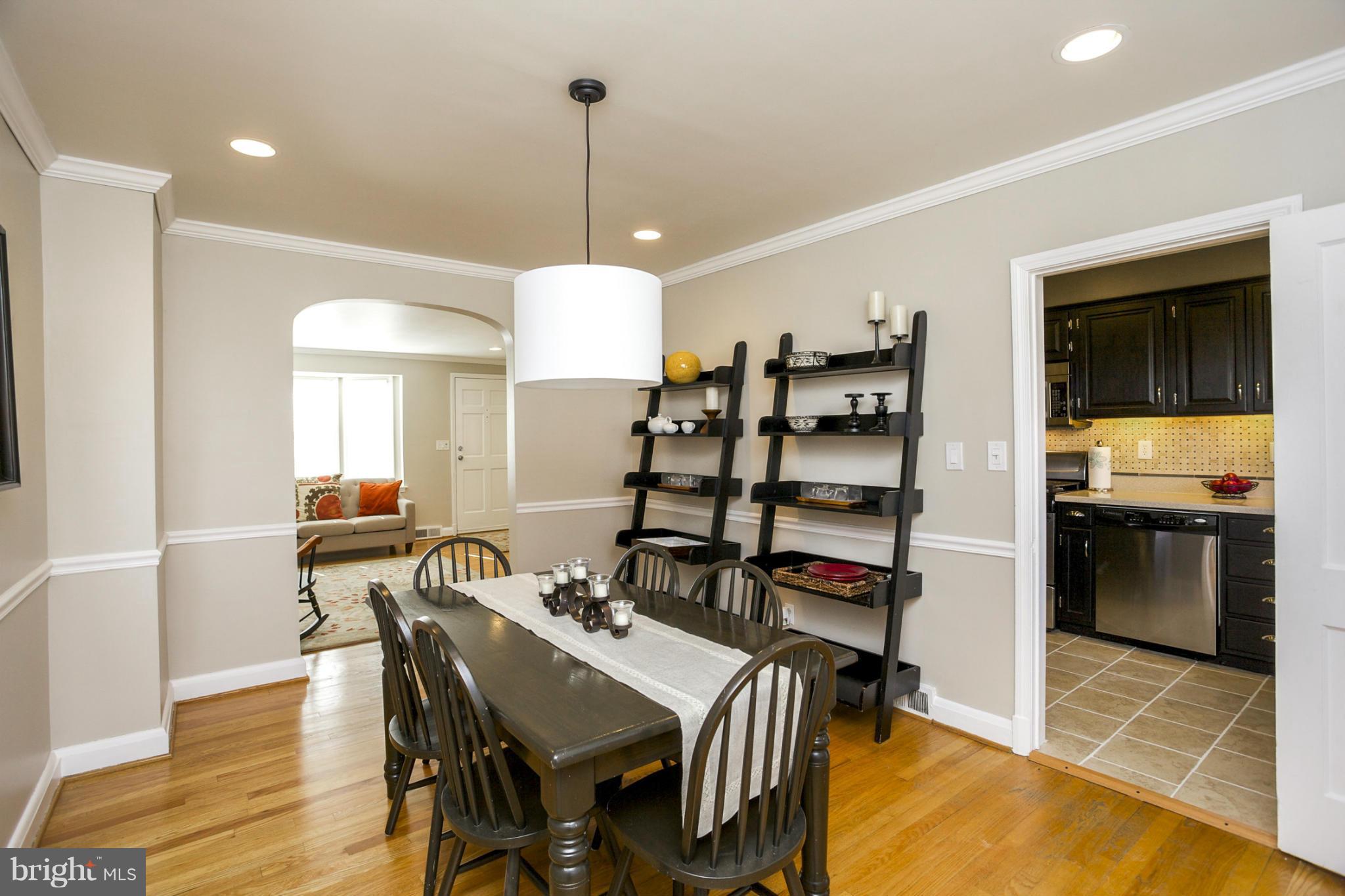 134 Overbrook Road Baltimore, MD 21212 - Photo 3 of 27 Lovely dining room