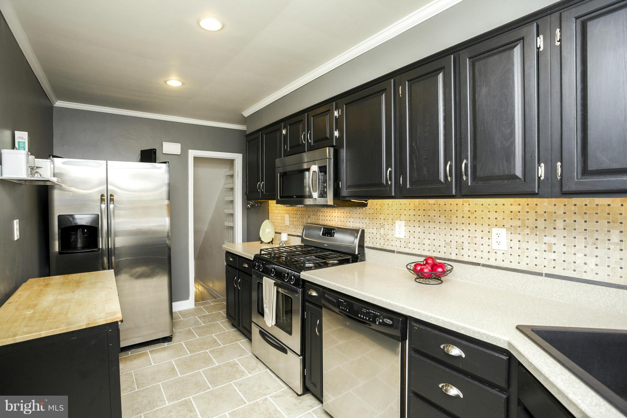 134 Overbrook Road Baltimore, MD 21212 - Photo 4 of 27 Kitchen with modern updates