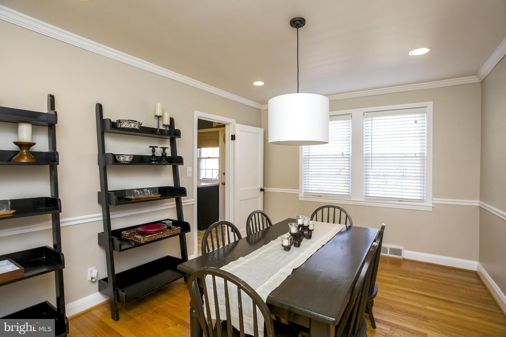 134 Overbrook Road Baltimore, MD 21212 - Photo 10 of 27 Newly painted dining room