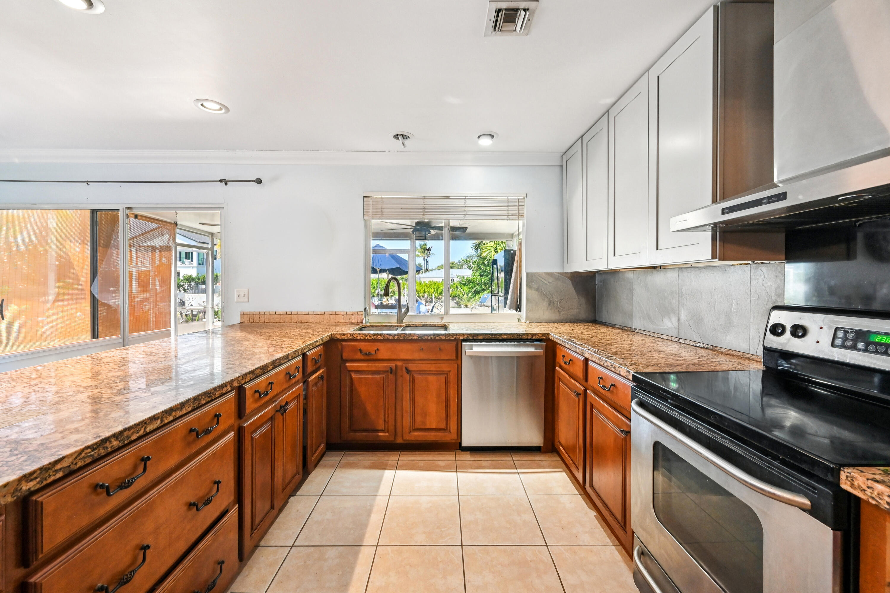 605 Inlet Road North Palm Beach, FL 33408 - Photo 2 of 13 Kitchen