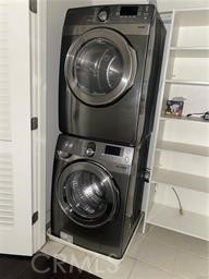 14412 Killion Street Sherman Oaks, CA 91401 - Photo 14 of 21 a utility room with dryer and washer