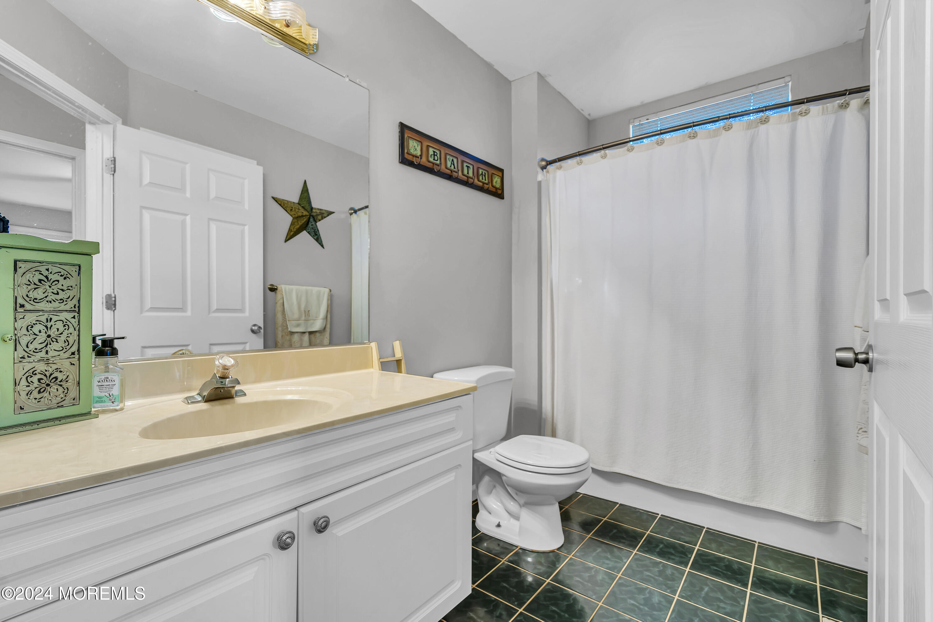 180 Compass Road Manahawkin, NJ 08050 - Photo 18 of 25 025_dsc06843_651