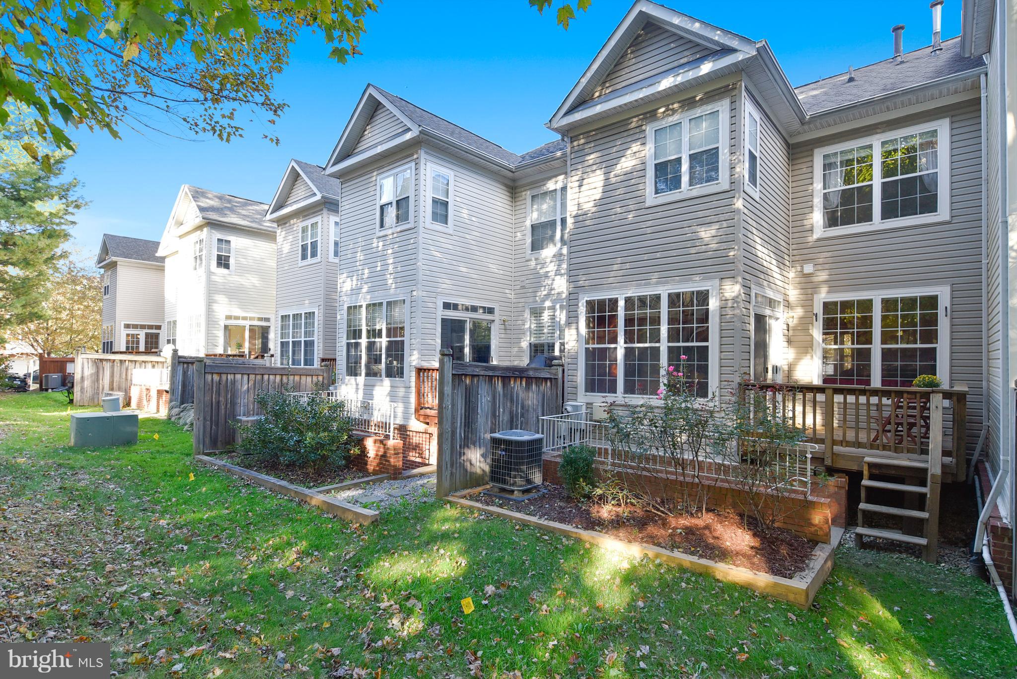 1270 Wild Hawthorn Way Reston, VA 20194 - Photo 2 of 26 Exterior (Rear)