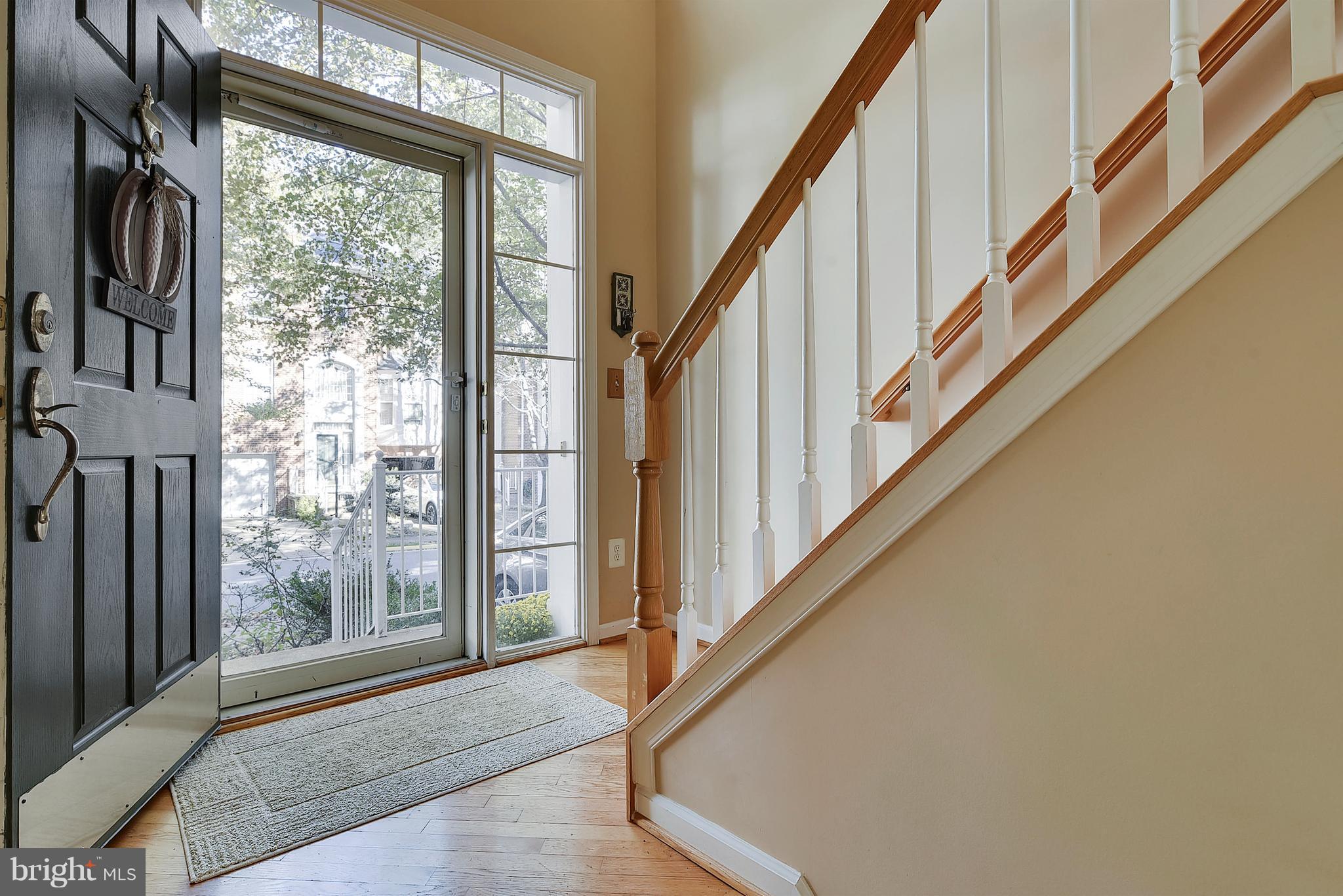 1270 Wild Hawthorn Way Reston, VA 20194 - Photo 17 of 26 Two-story foyer