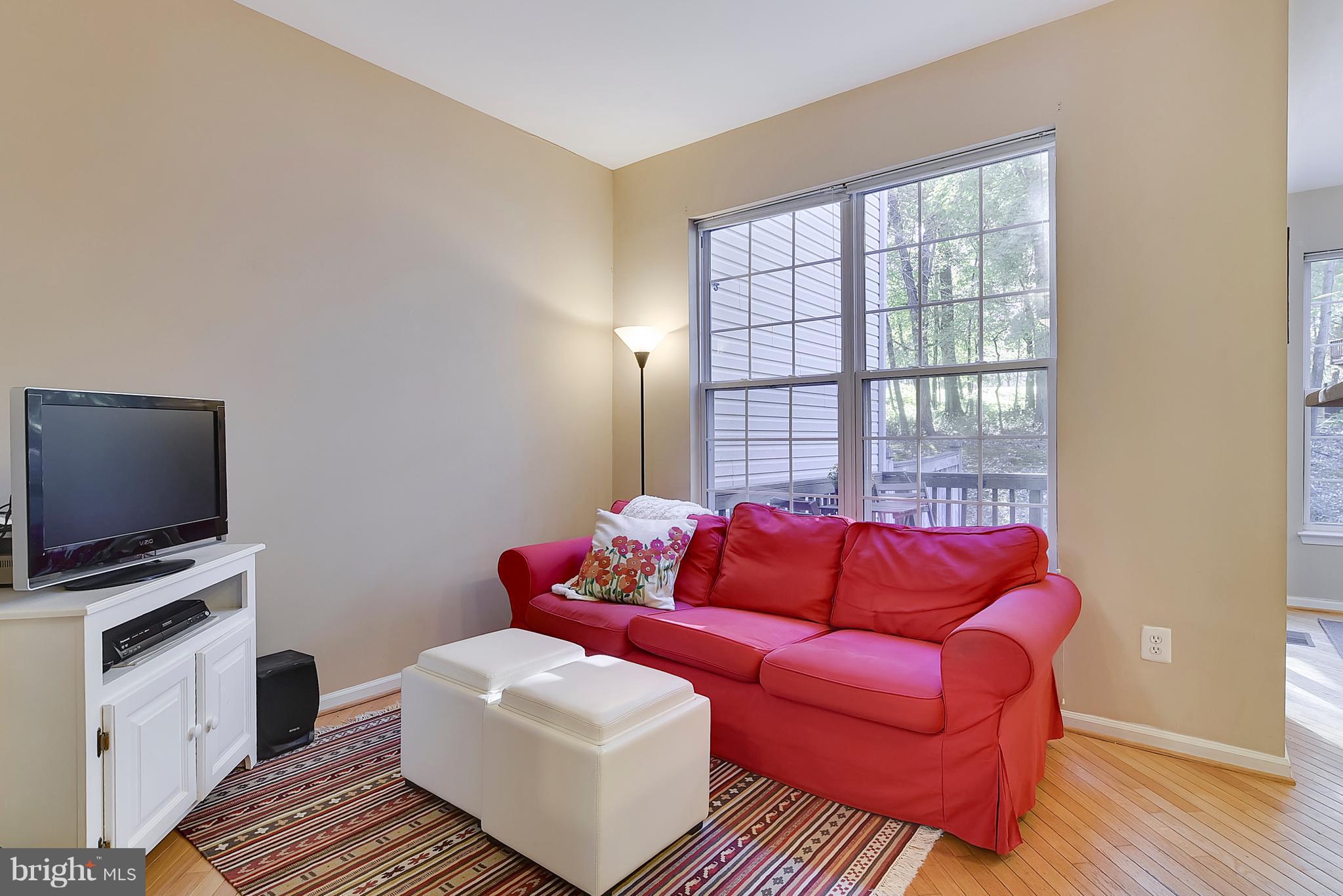 1270 Wild Hawthorn Way Reston, VA 20194 - Photo 6 of 26 Family Room