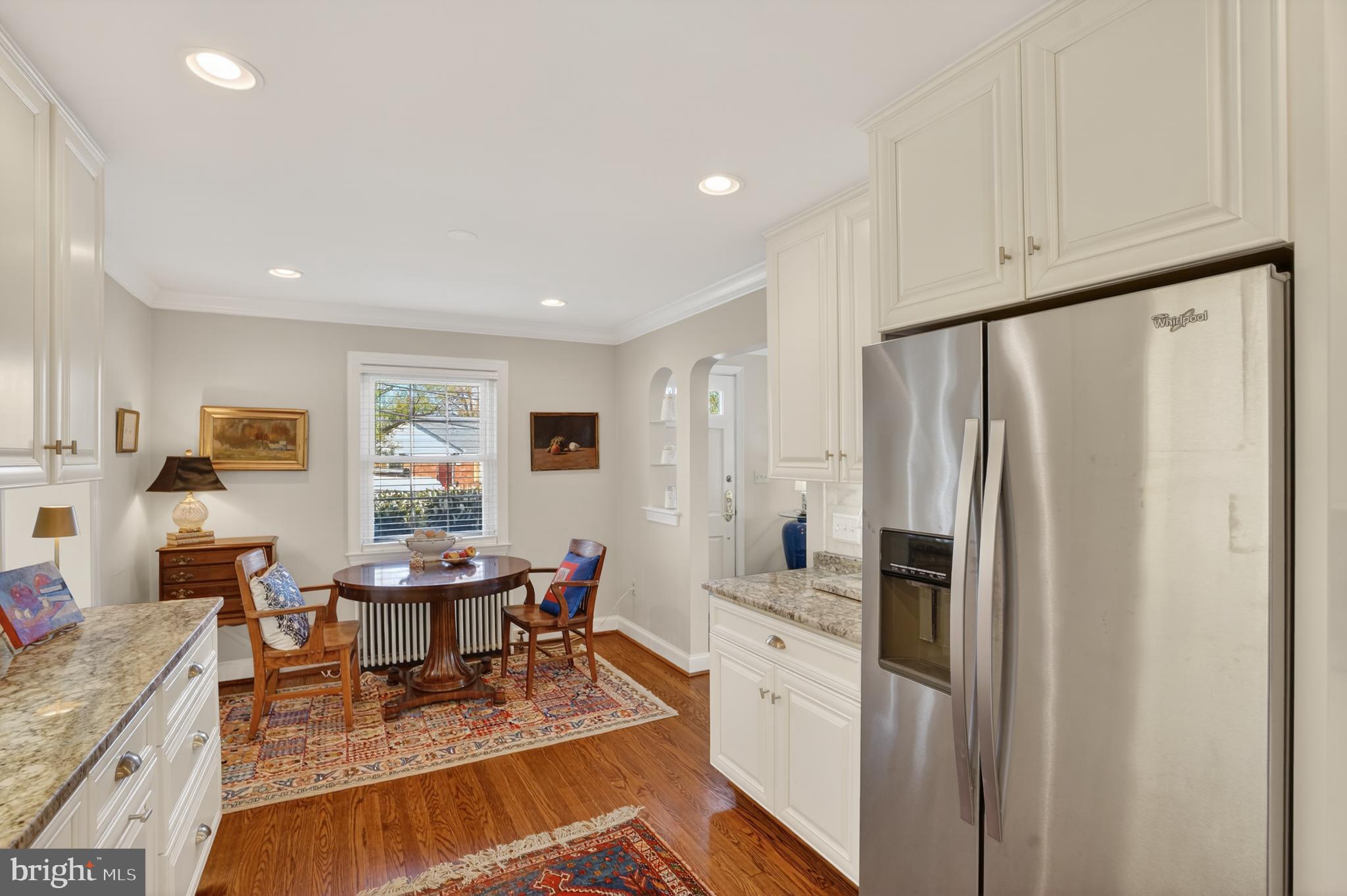 1210 West Braddock Road Alexandria, VA 22302 - Photo 6 of 22 Dining/Kitchen