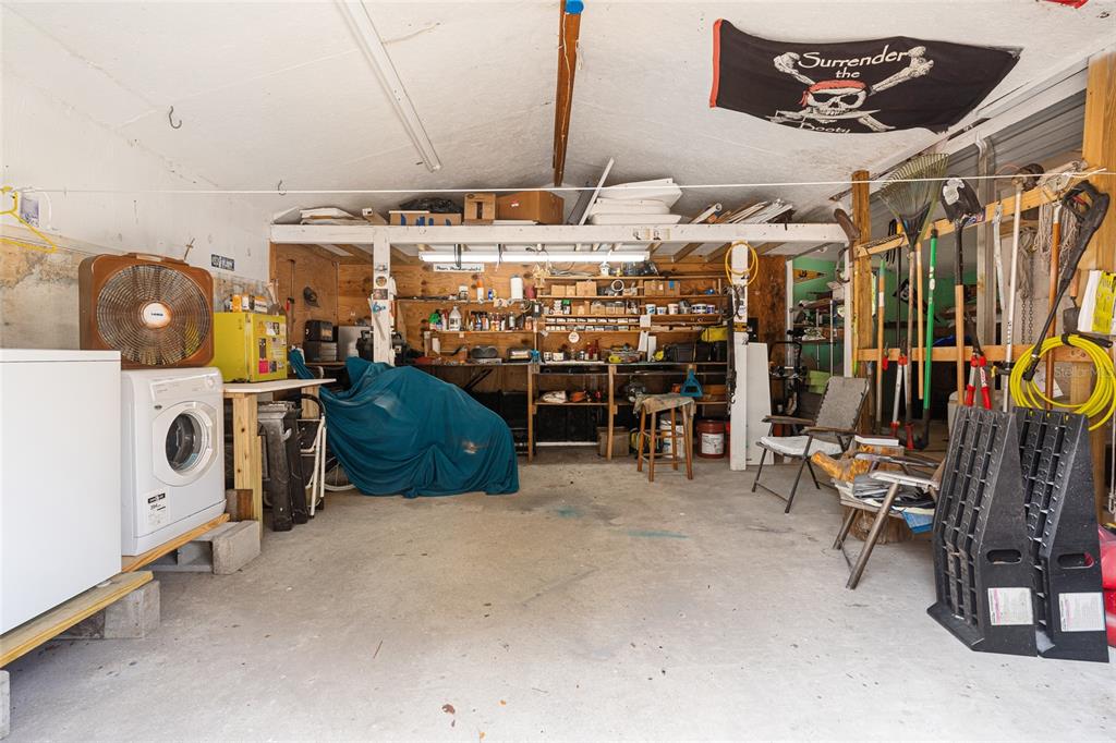 11 62nd Street Yankeetown, FL 34498 - Photo 32 of 33 a view of store room with gym equipment