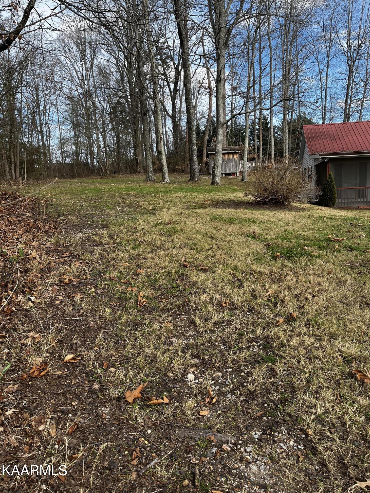 438 Miller Road Clinton, TN 37716 - Photo 11 of 44 yard