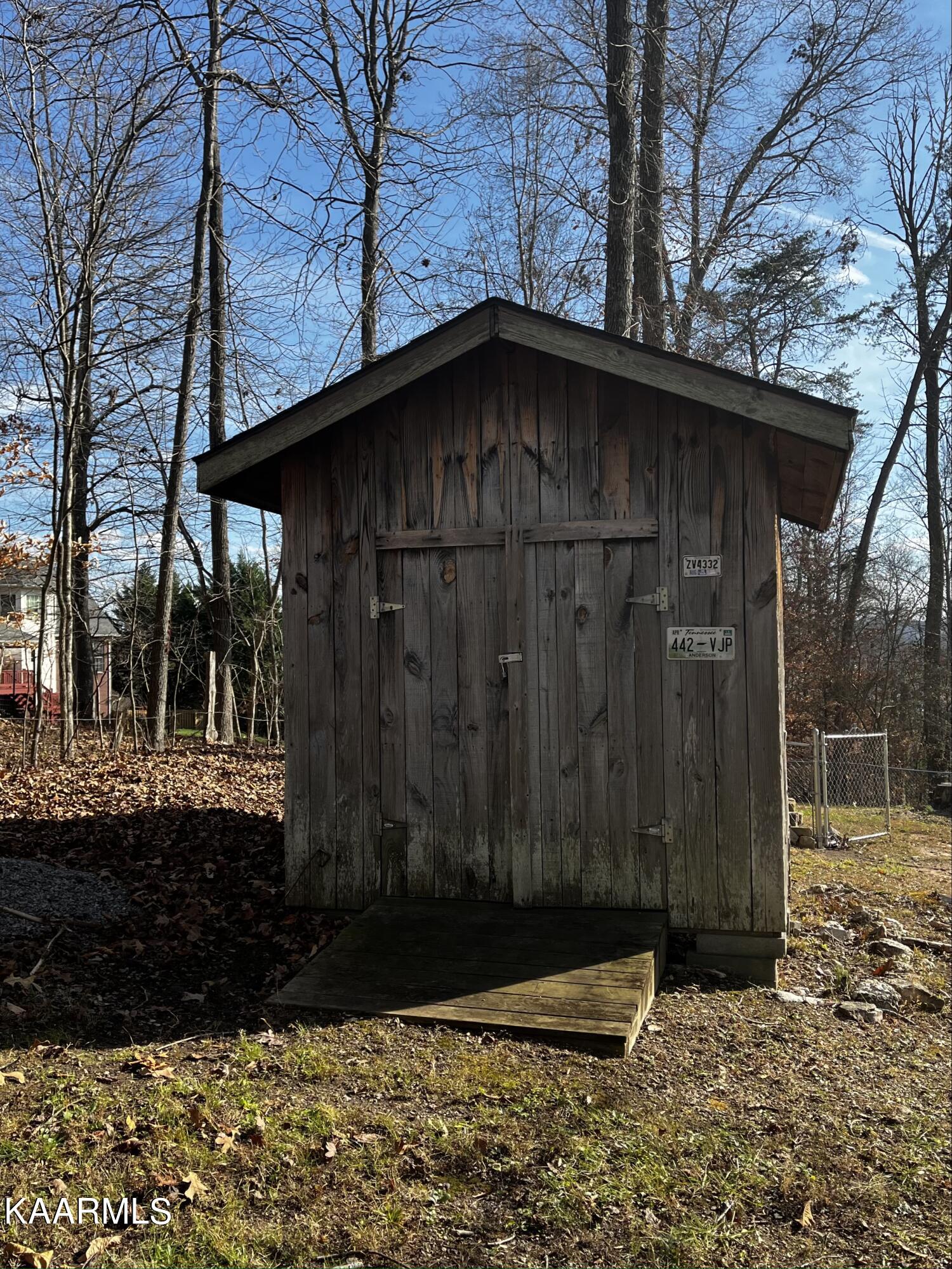 438 Miller Road Clinton, TN 37716 - Photo 17 of 44 Shed w/ electric