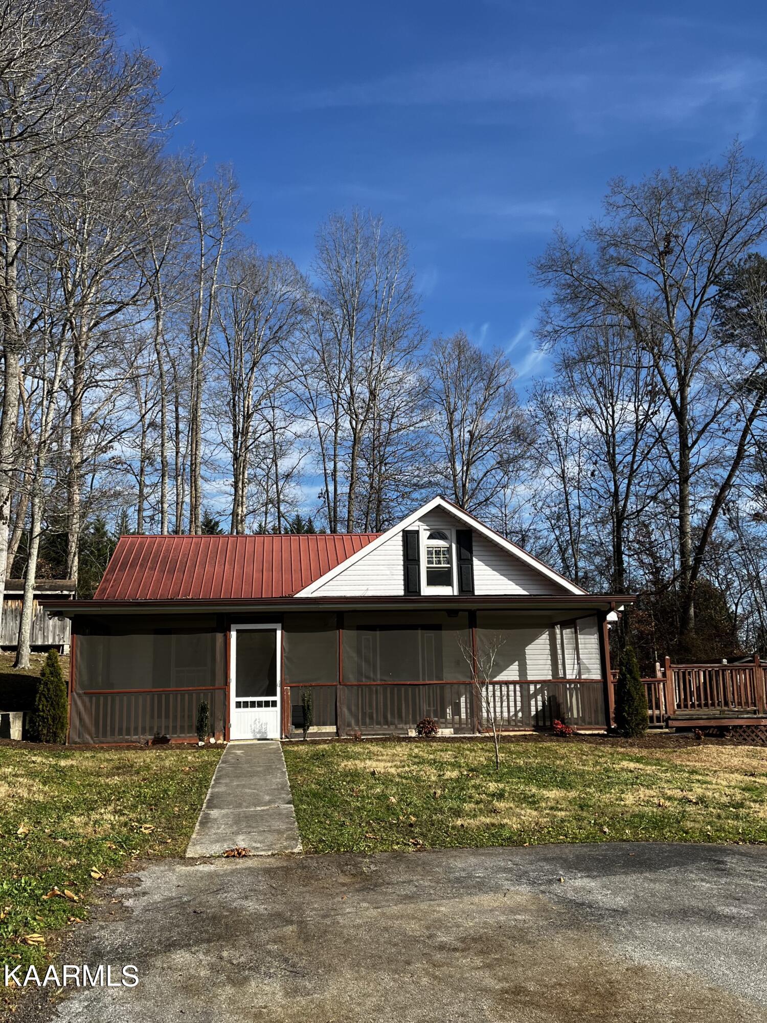 438 Miller Road Clinton, TN 37716 - Photo 2 of 44 Front view