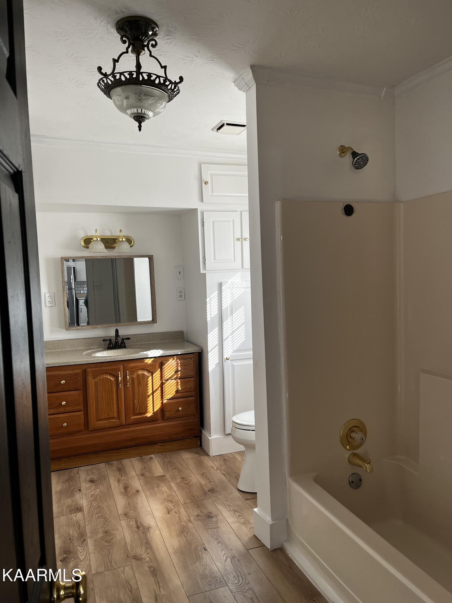 438 Miller Road Clinton, TN 37716 - Photo 35 of 44 Bathroom
