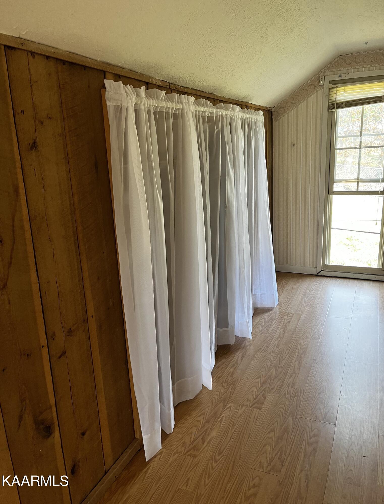 438 Miller Road Clinton, TN 37716 - Photo 41 of 44 upstairs closet