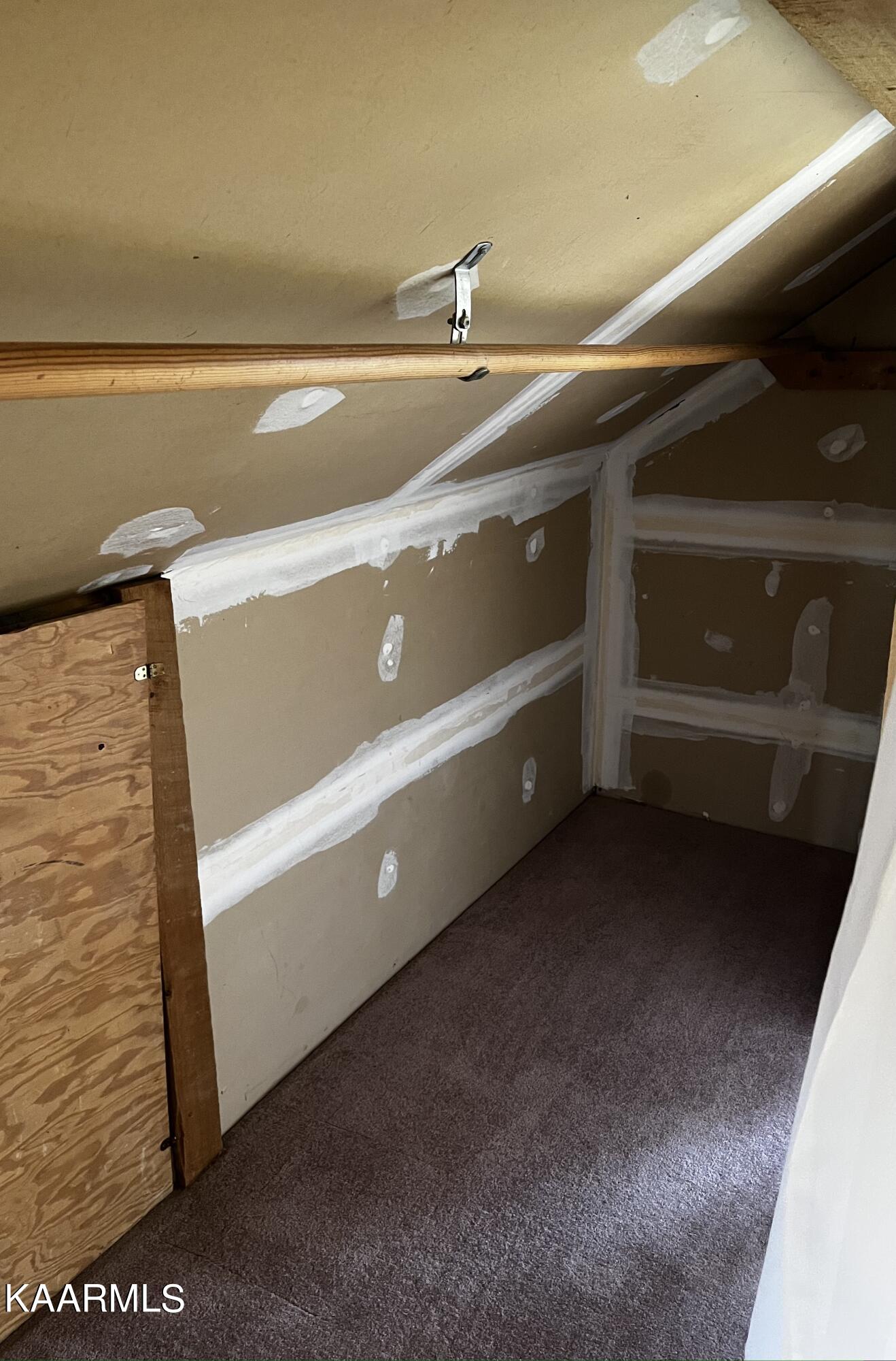 438 Miller Road Clinton, TN 37716 - Photo 42 of 44 inside upstairs closet