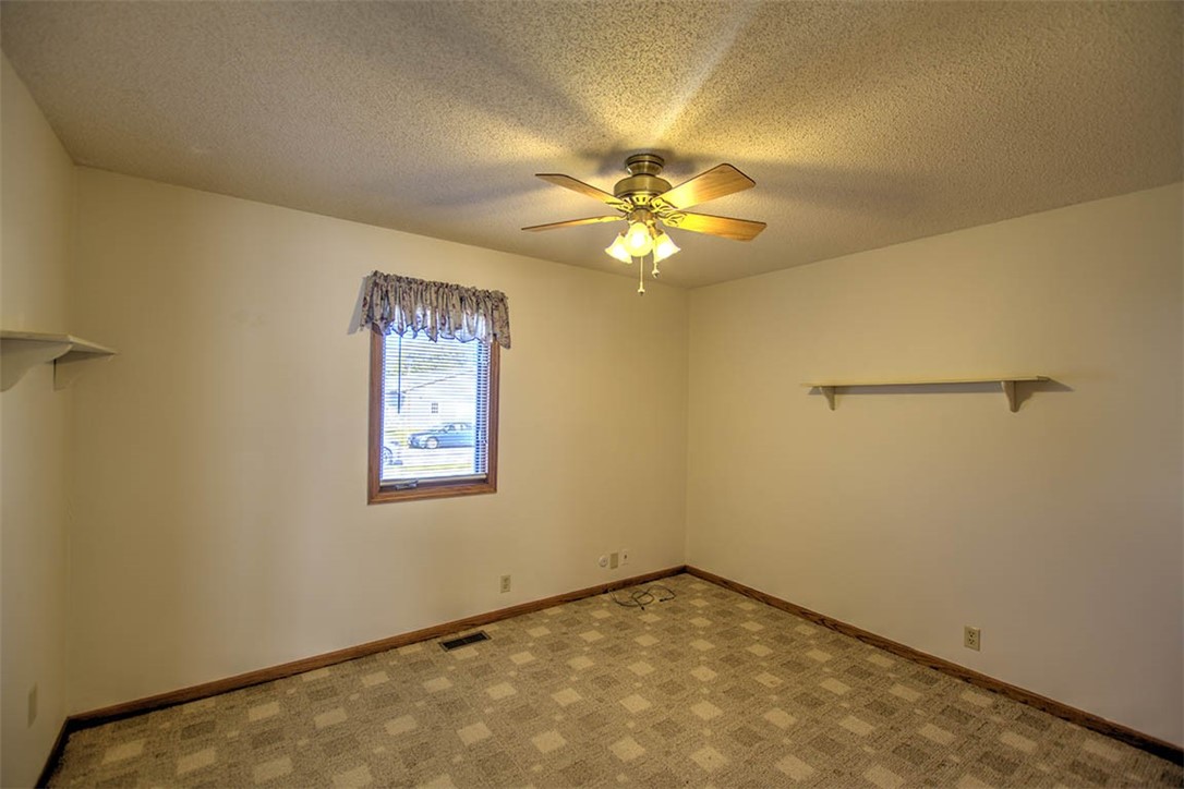 1920 Carl Court Decatur, IL 62526 - Photo 14 of 23