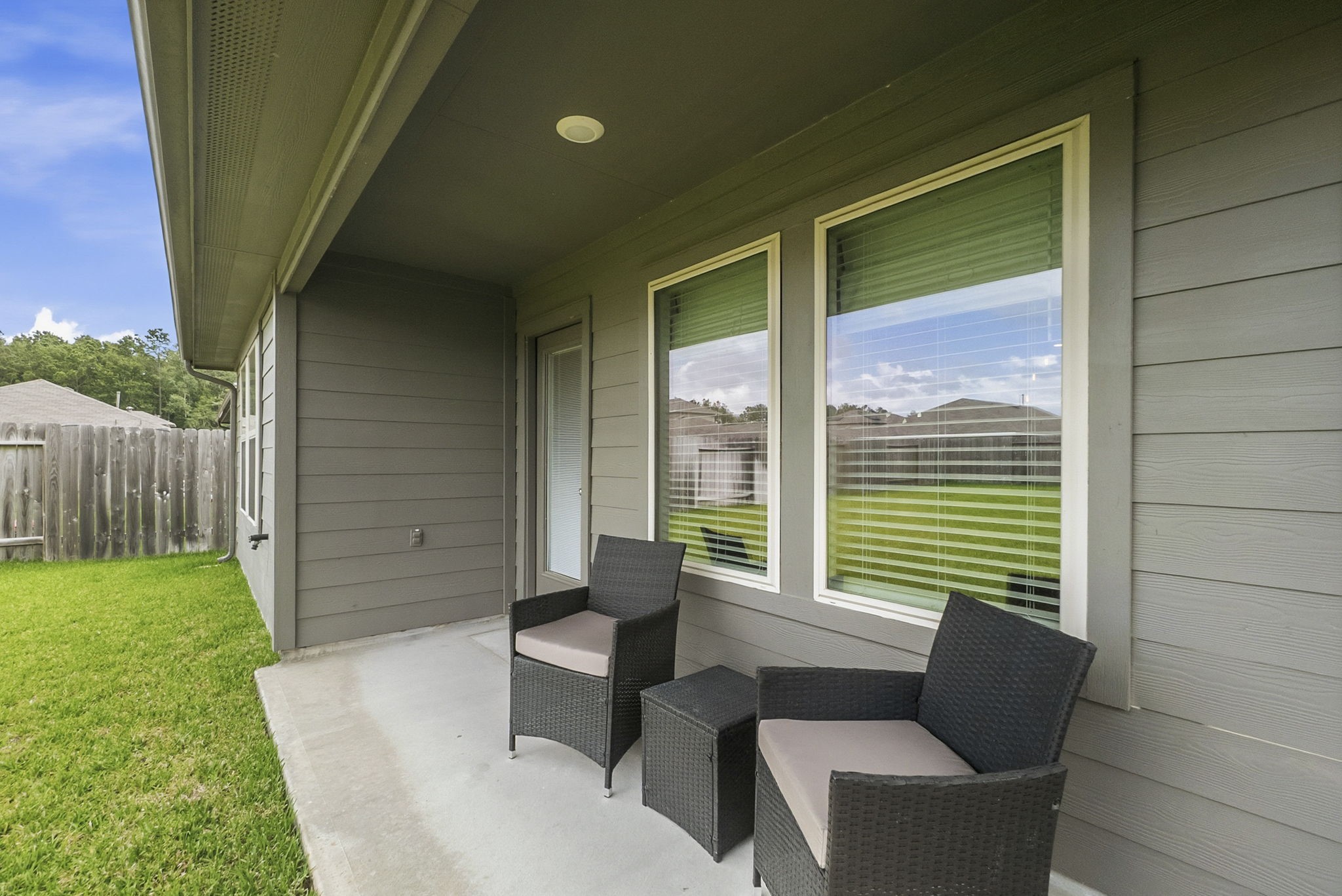 14114 Sandy Pnes Court Conroe, TX 77302 - Photo 39 of 43 Relaxing covered patio