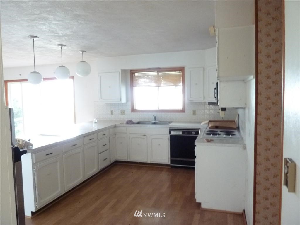 93 Camp 1 Road Raymond, WA 98577 - Photo 4 of 15 Gallery Image 4
