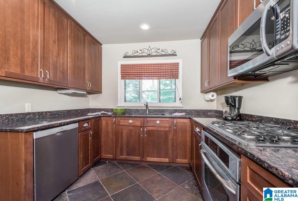 539 Cliff Place Birmingham, AL 35209 - Photo 3 of 33