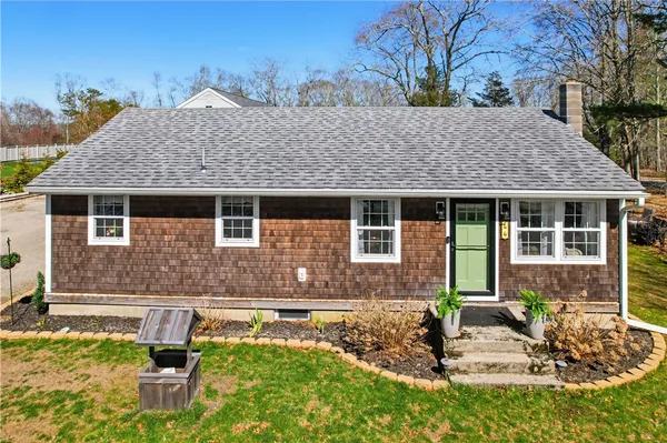 $675,000 | 44 Old Stone Church Road, Little Compton, RI 02837