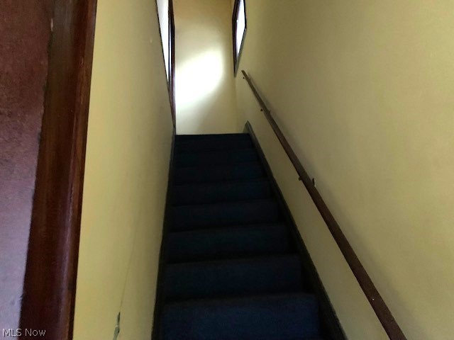 1856 Lee Road Cleveland Heights, OH 44118 - Photo 13 of 32 Stairway to upstair