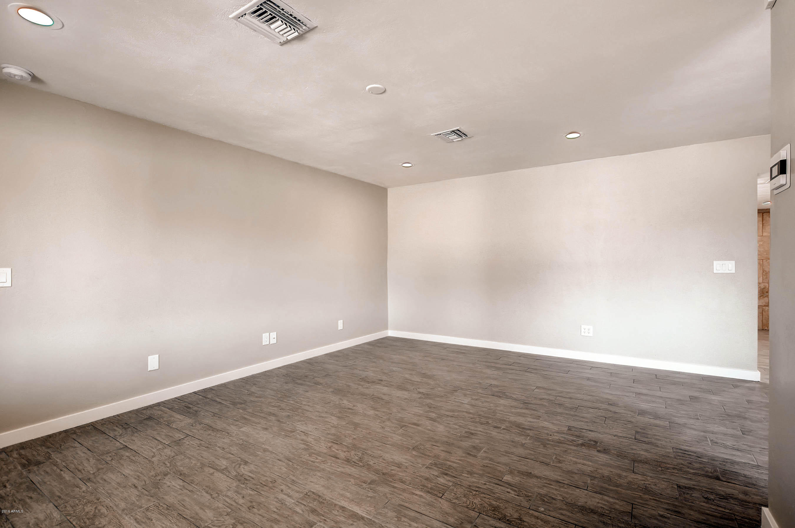 3030 East Wethersfield Road Phoenix, AZ 85032 - Photo 12 of 51 3030 East Wethersfield Road-print-010-8-