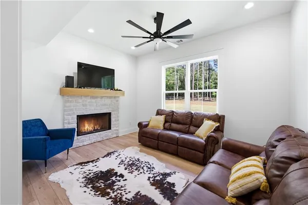 $989,900 | 270 Indian Creek Road, Good Hope, GA 30641
