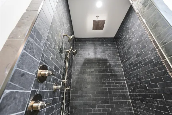 $989,900 | 270 Indian Creek Road, Good Hope, GA 30641