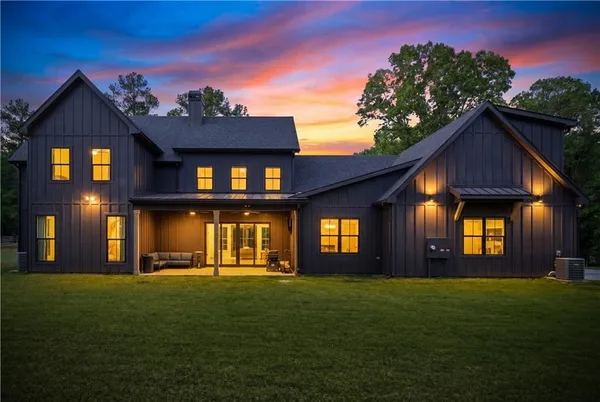 $989,900 | 270 Indian Creek Road, Good Hope, GA 30641