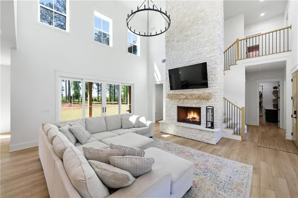 $989,900 | 270 Indian Creek Road, Good Hope, GA 30641