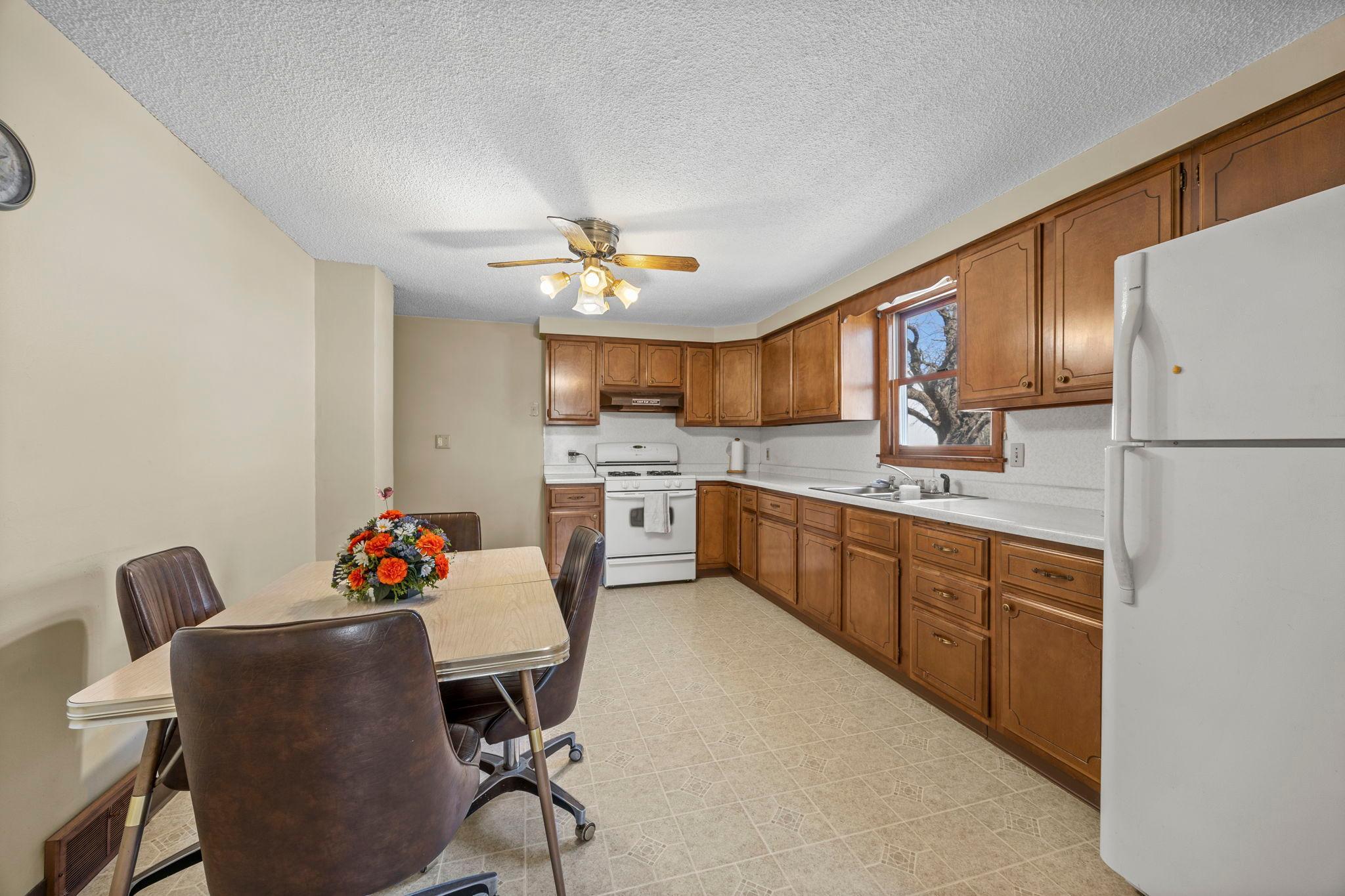 58446 150th Street Litchfield, MN 55355 - Photo 14 of 86