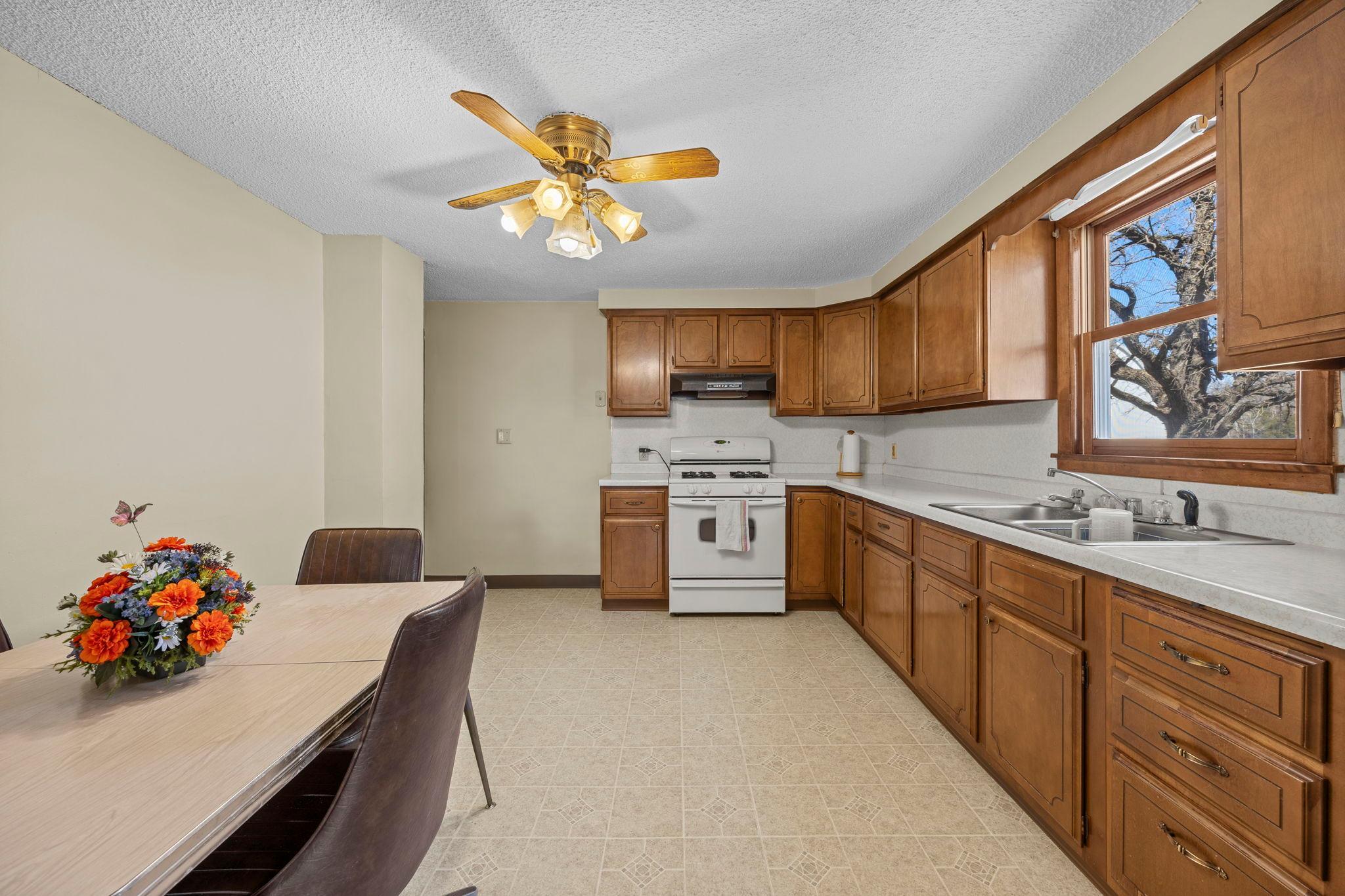 58446 150th Street Litchfield, MN 55355 - Photo 15 of 86