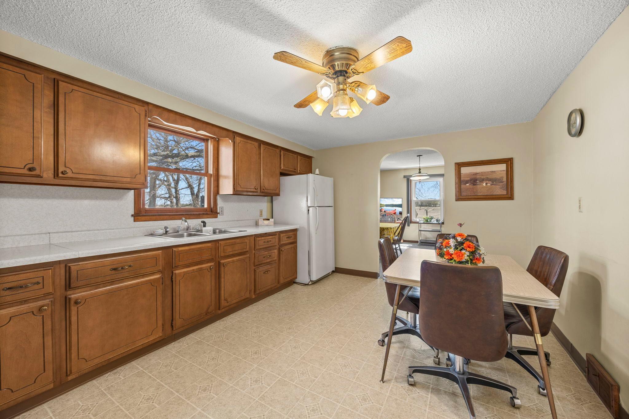 58446 150th Street Litchfield, MN 55355 - Photo 16 of 86