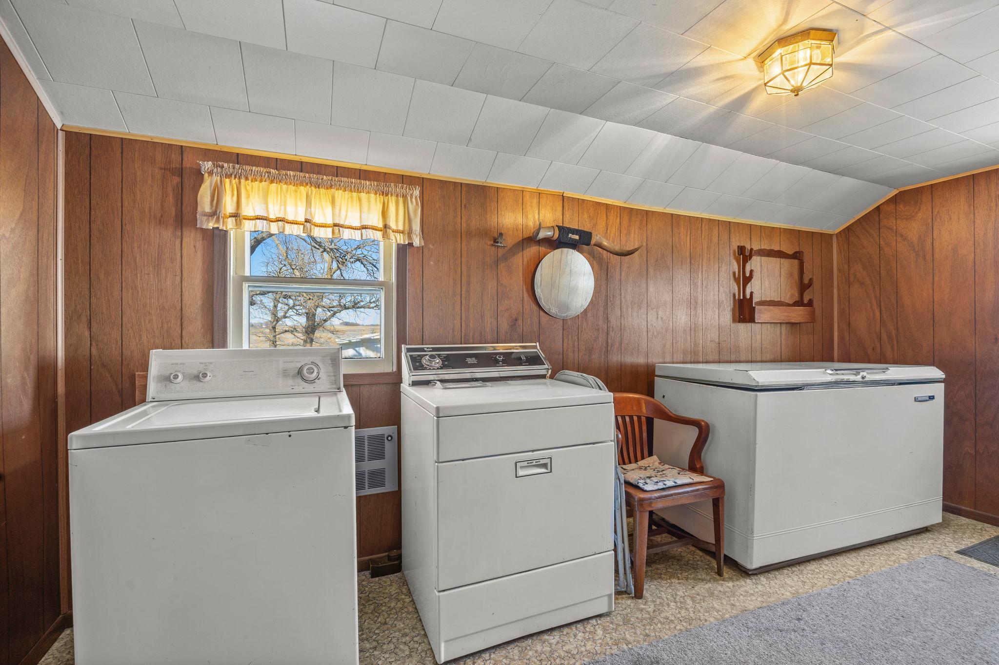 58446 150th Street Litchfield, MN 55355 - Photo 19 of 86