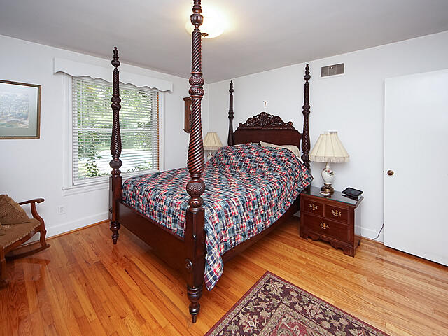 1176 Chesterfield Road North Charleston, SC 29405 - Photo 20 of 50 19