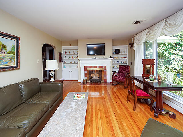 1176 Chesterfield Road North Charleston, SC 29405 - Photo 6 of 50 04
